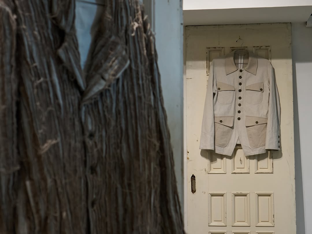 Collection IV Framework trunk show close-up
